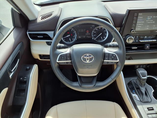 used 2022 Toyota Highlander car, priced at $42,023