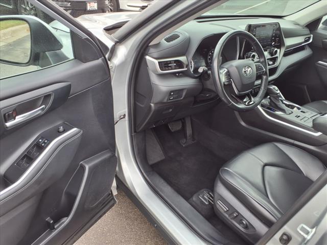 used 2021 Toyota Highlander car, priced at $39,116