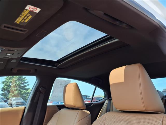 used 2019 Lexus ES 350 car, priced at $28,551