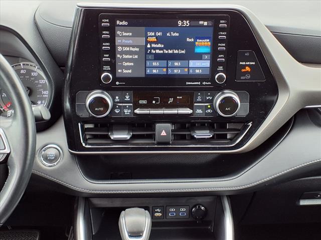 used 2022 Toyota Highlander car, priced at $35,439