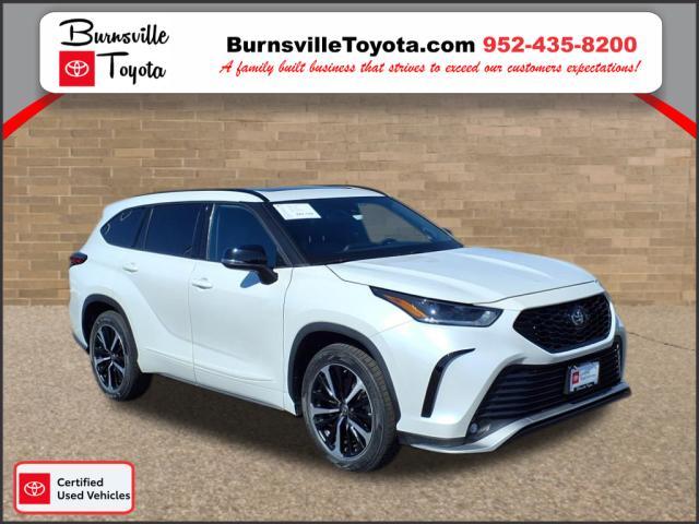 used 2022 Toyota Highlander car, priced at $41,679