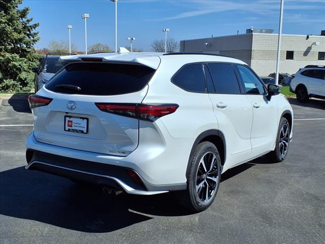 used 2022 Toyota Highlander car, priced at $41,679