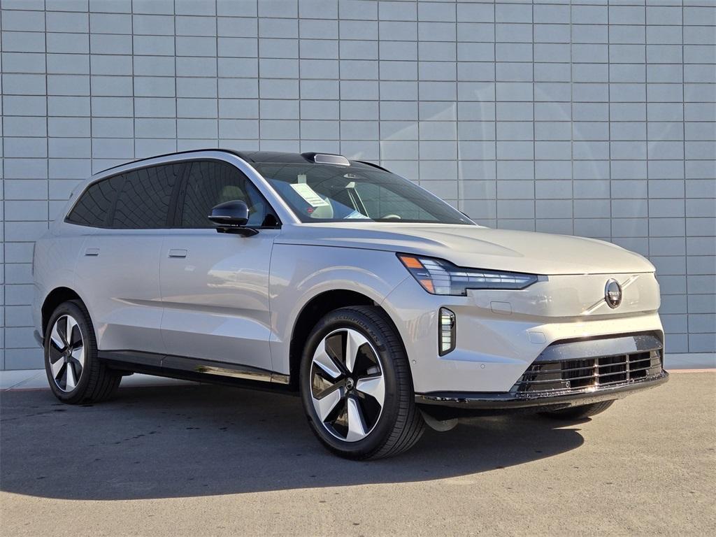 new 2025 Volvo EX90 car, priced at $80,050