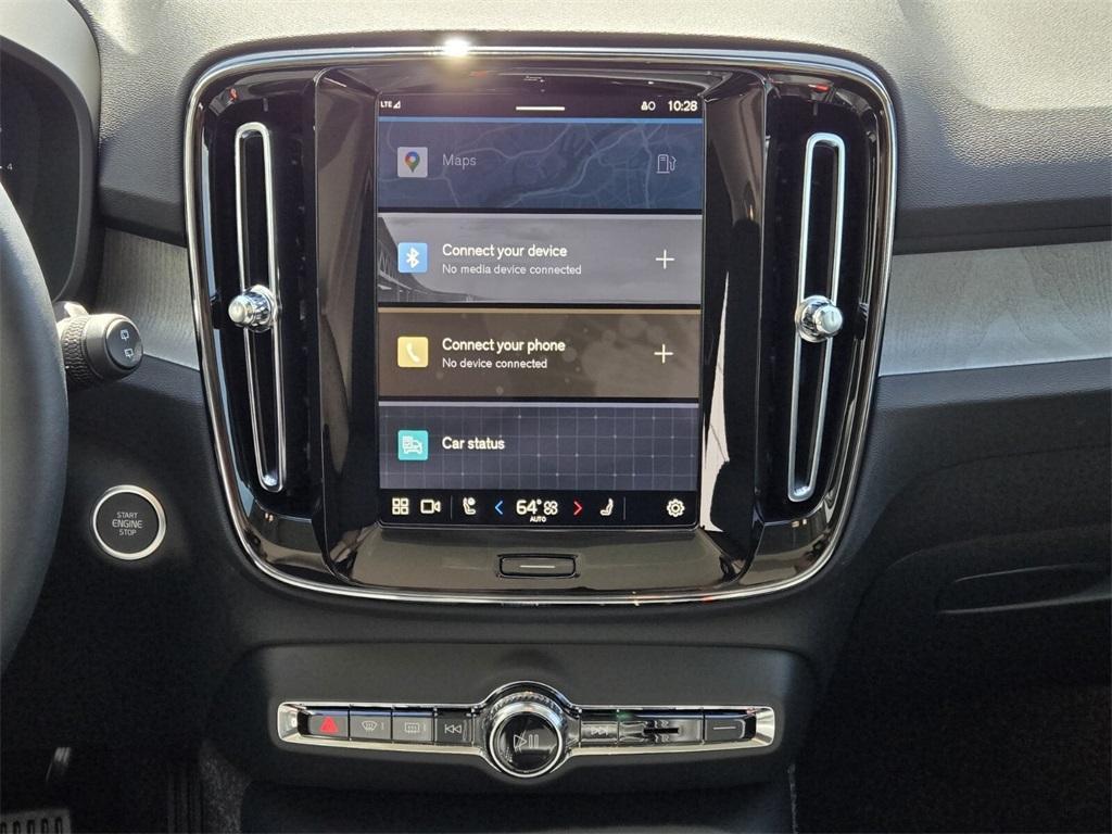 new 2025 Volvo XC40 car, priced at $51,565