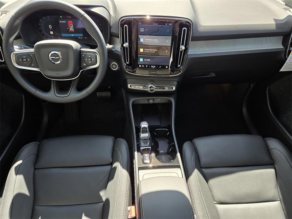 new 2025 Volvo XC40 car, priced at $51,565