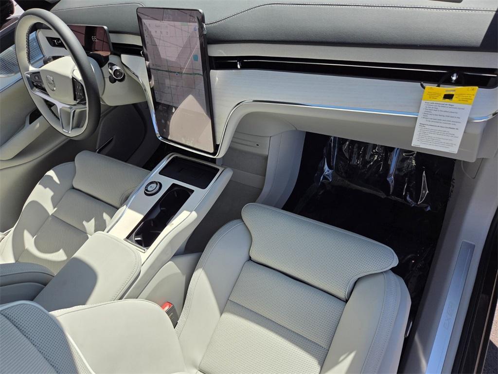 new 2025 Volvo EX90 car, priced at $87,375