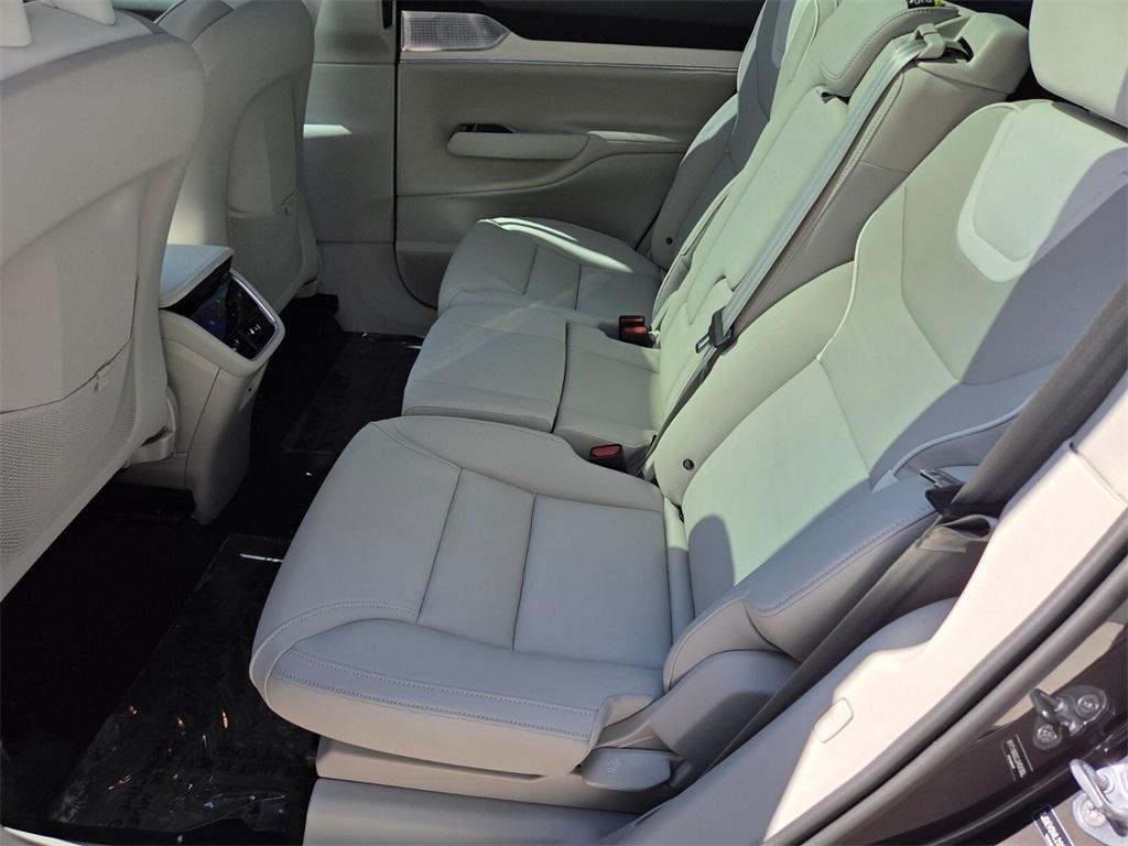 new 2025 Volvo EX90 car, priced at $87,375