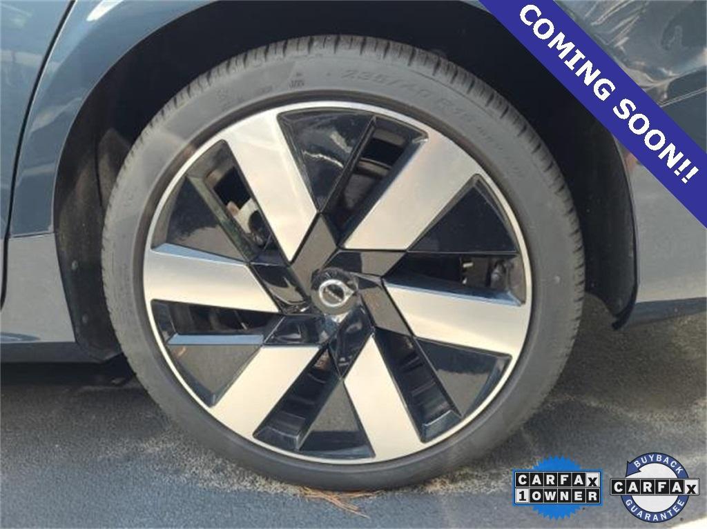used 2024 Volvo S60 Recharge Plug-In Hybrid car, priced at $43,775