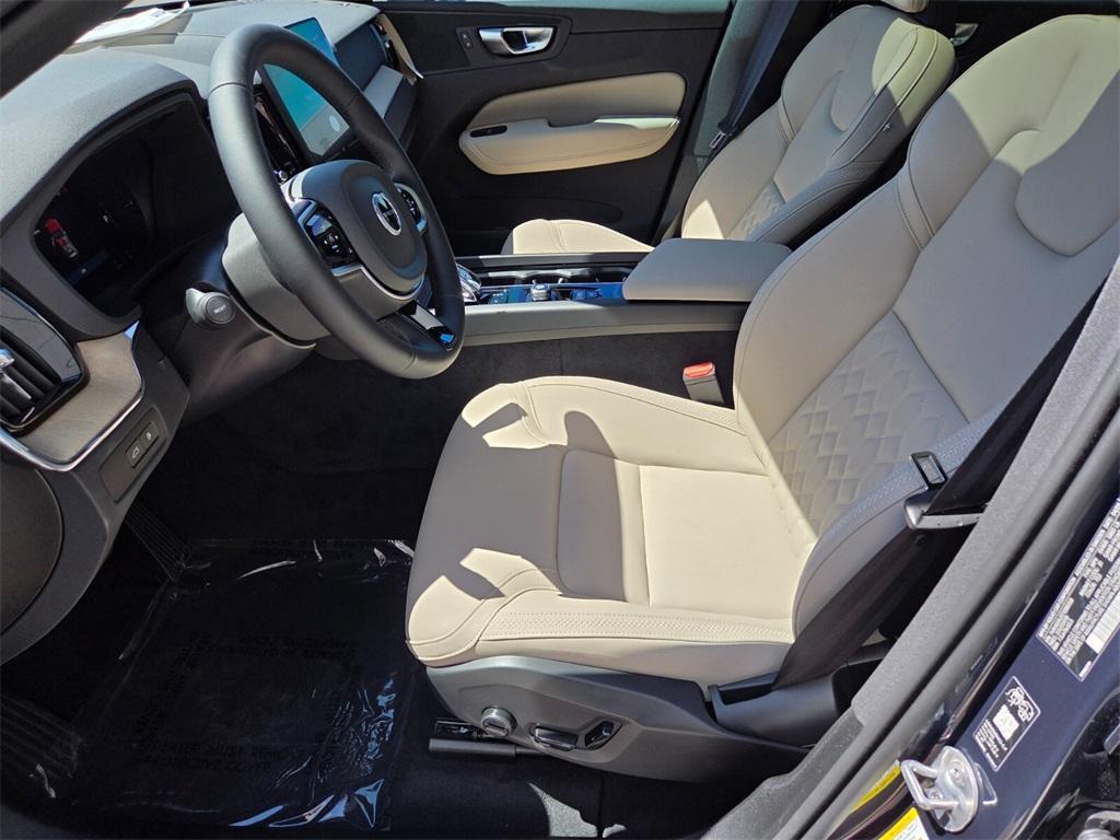 new 2026 Volvo XC60 Plug-In Hybrid car, priced at $60,685