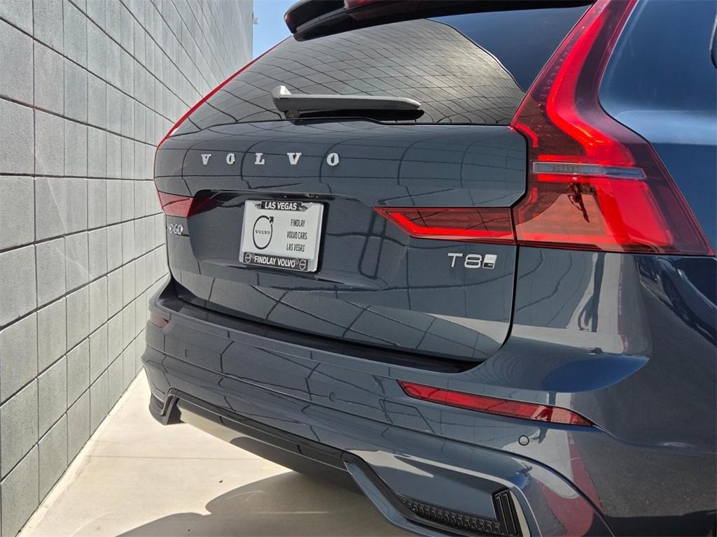new 2026 Volvo XC60 Plug-In Hybrid car, priced at $60,685