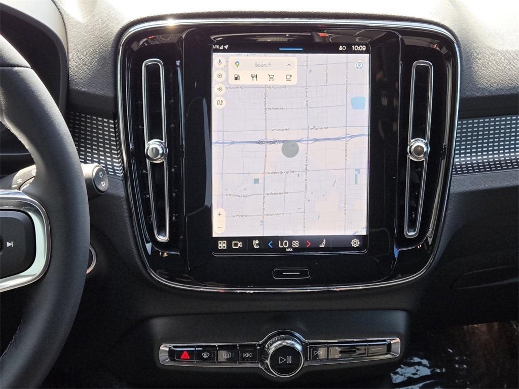 new 2025 Volvo XC40 car, priced at $49,722