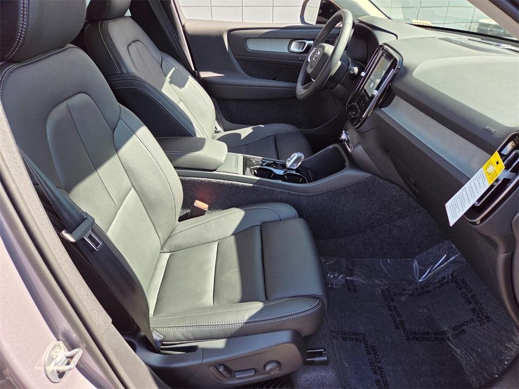new 2026 Volvo XC40 car, priced at $51,975