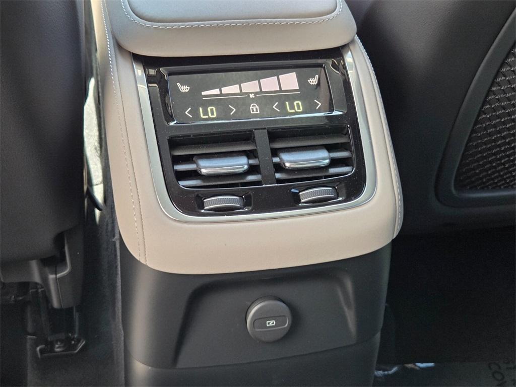 new 2026 Volvo XC90 car, priced at $78,875