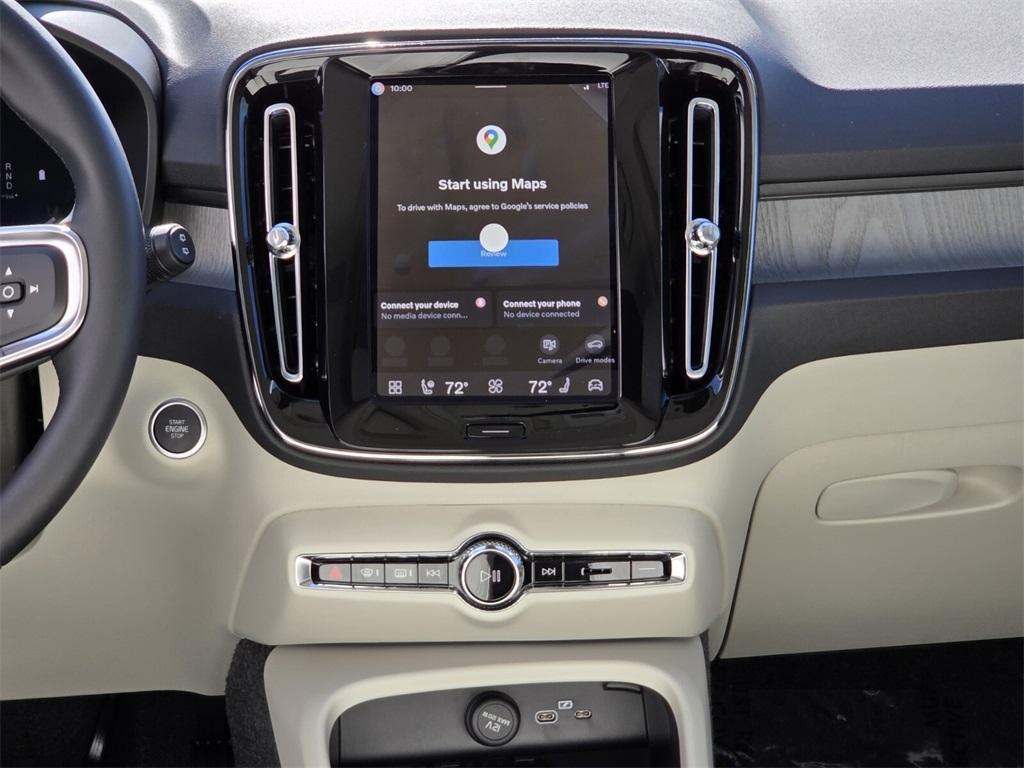 new 2026 Volvo XC40 car, priced at $51,975