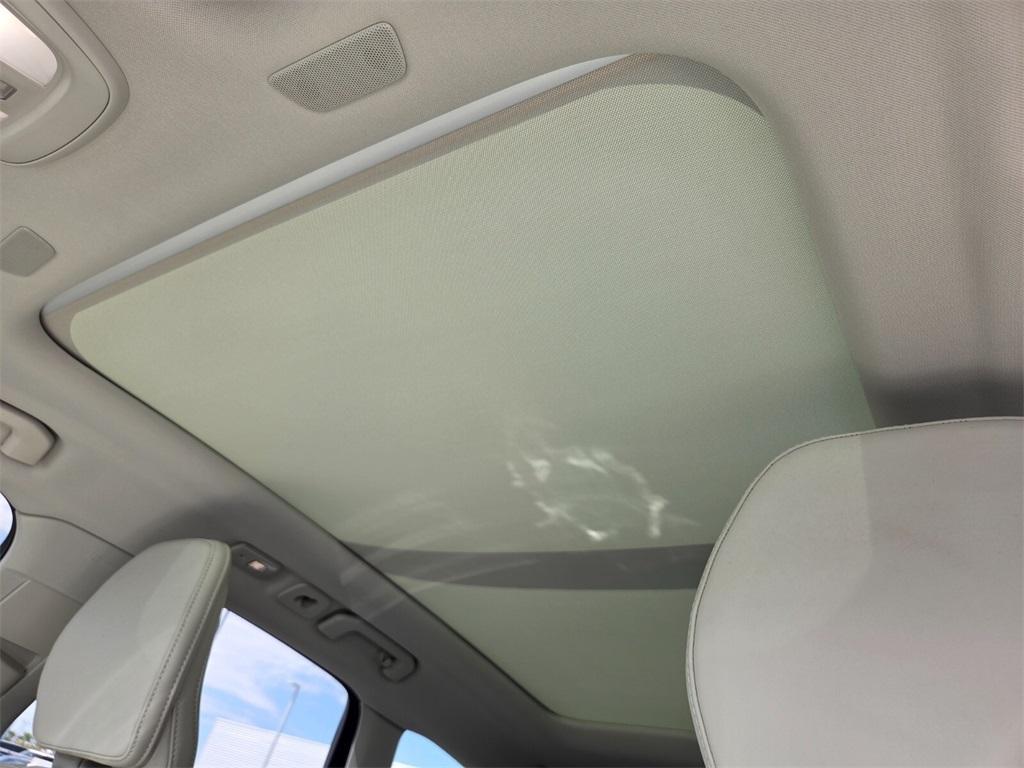 used 2023 Volvo XC60 car, priced at $43,984