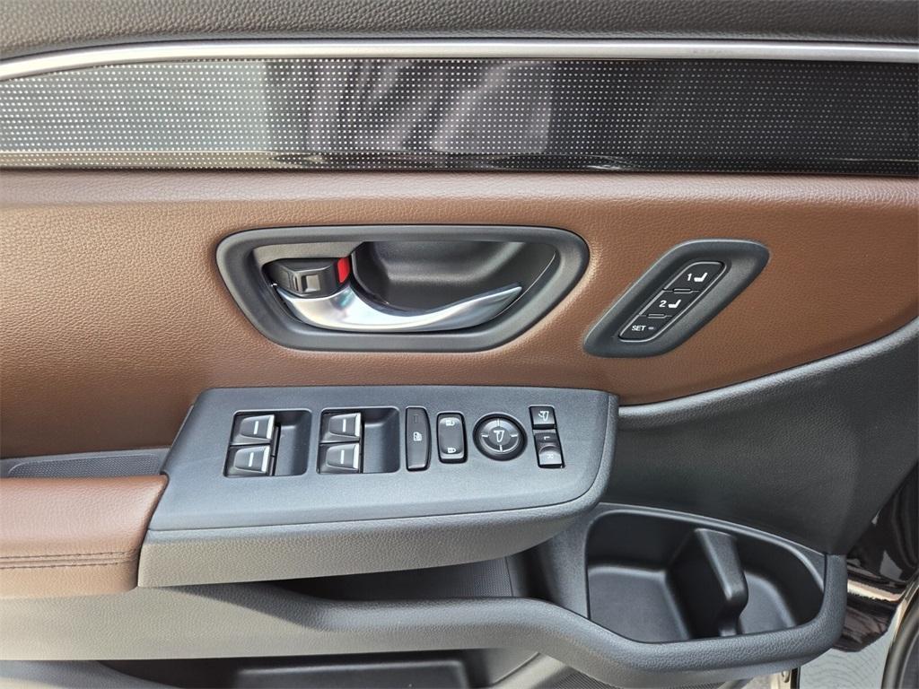 used 2025 Honda Pilot car, priced at $49,884