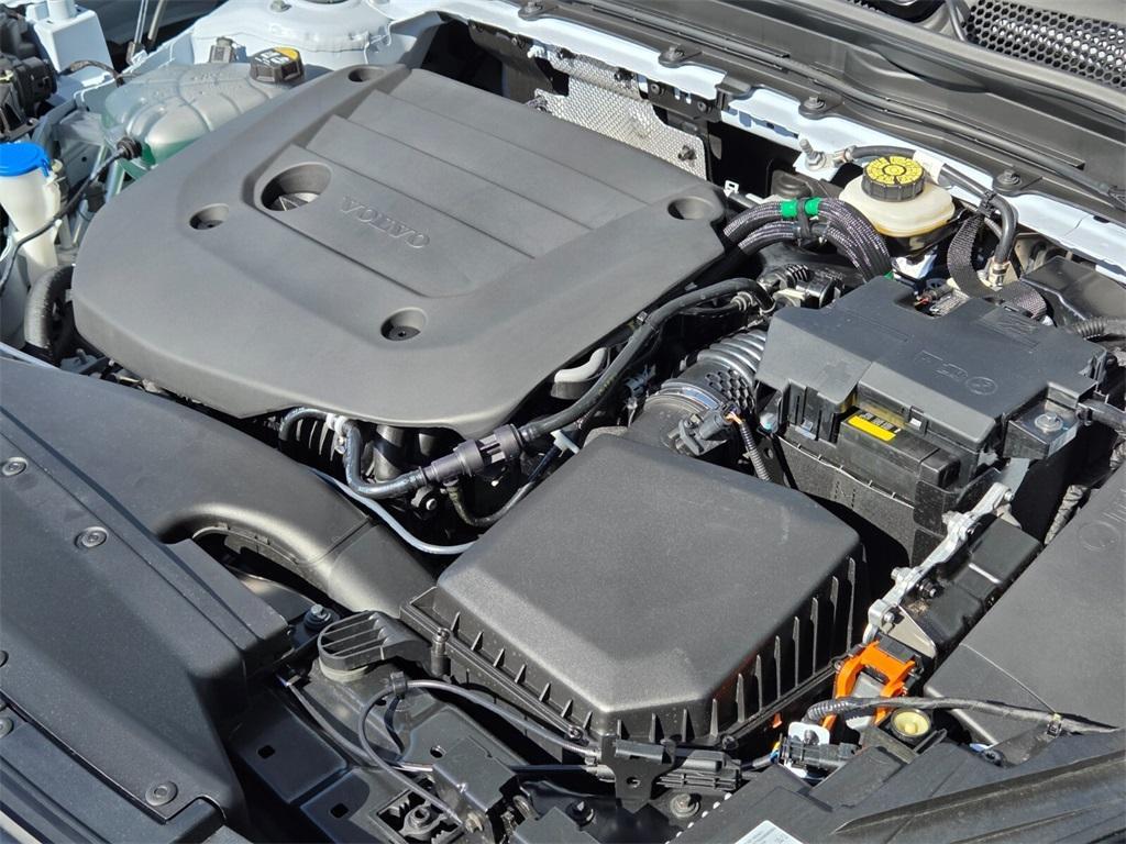 new 2025 Volvo XC40 car, priced at $55,620