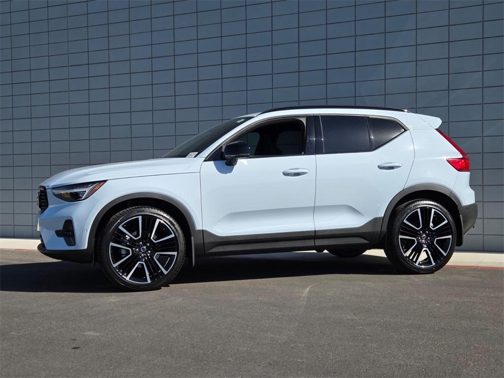 new 2025 Volvo XC40 car, priced at $55,620