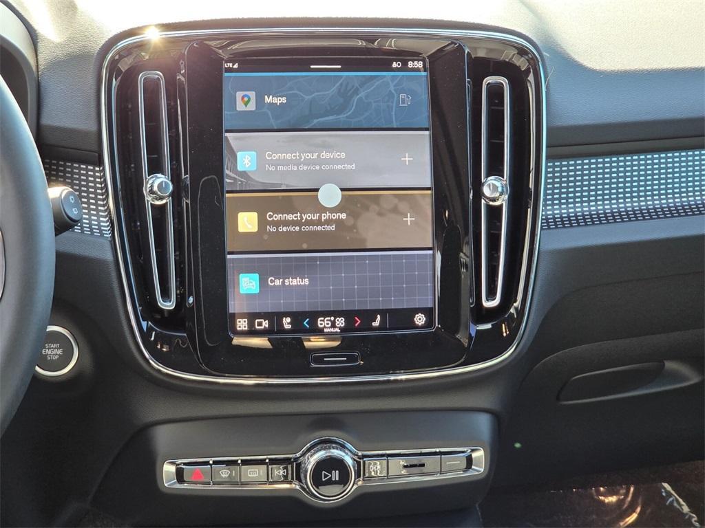new 2025 Volvo XC40 car, priced at $55,620