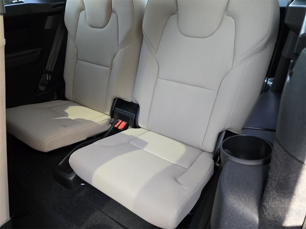 new 2025 Volvo XC90 Plug-In Hybrid car, priced at $73,077
