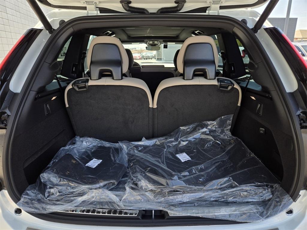 new 2025 Volvo XC90 Plug-In Hybrid car, priced at $73,077