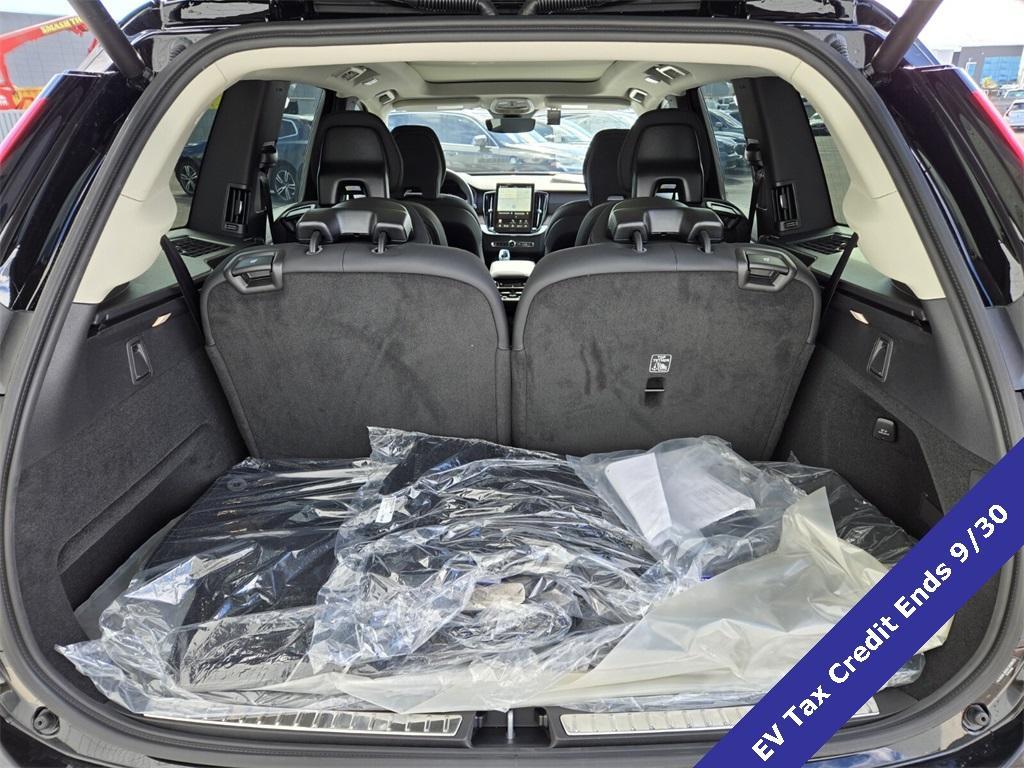 new 2025 Volvo XC90 Plug-In Hybrid car, priced at $76,737
