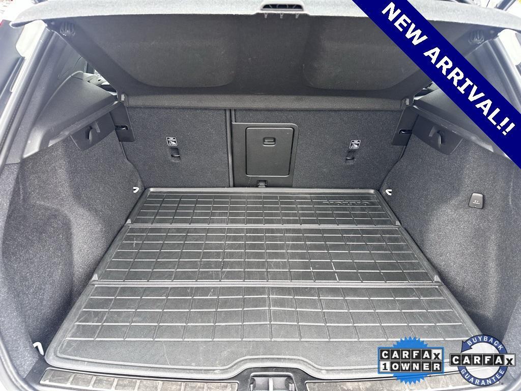 used 2023 Volvo XC40 car, priced at $31,597
