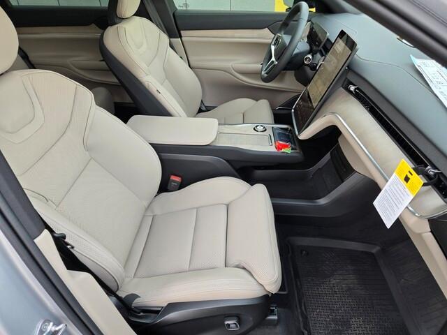 new 2025 Volvo EX90 car, priced at $96,420