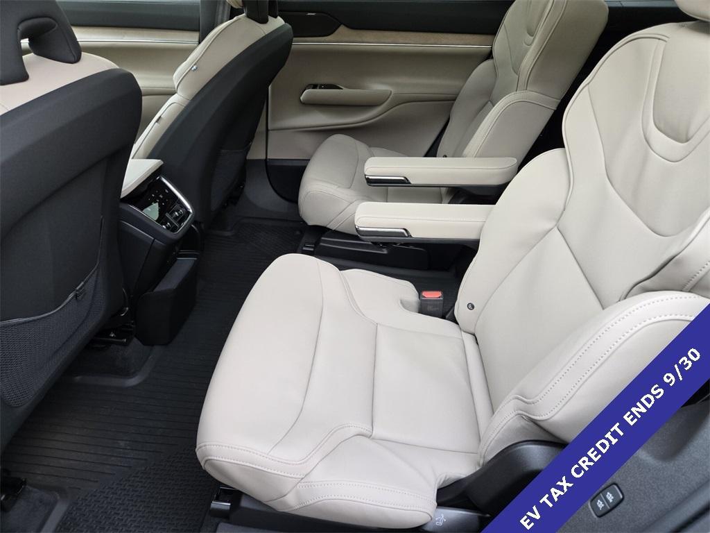 new 2025 Volvo EX90 car, priced at $84,069