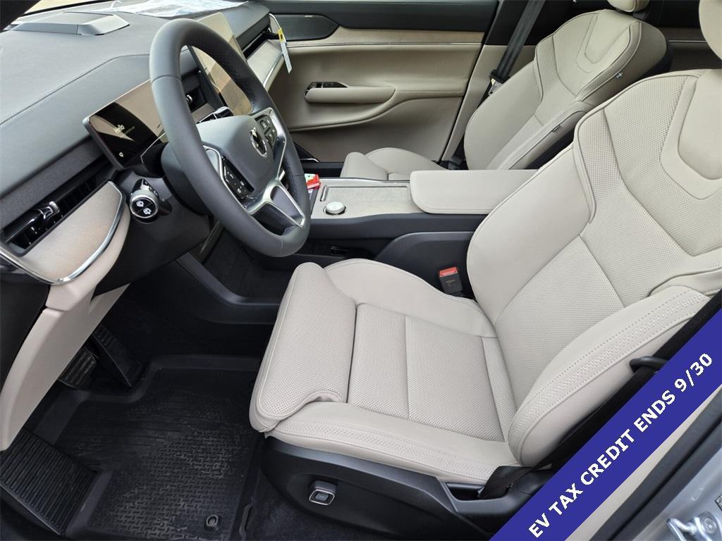 new 2025 Volvo EX90 car, priced at $84,069