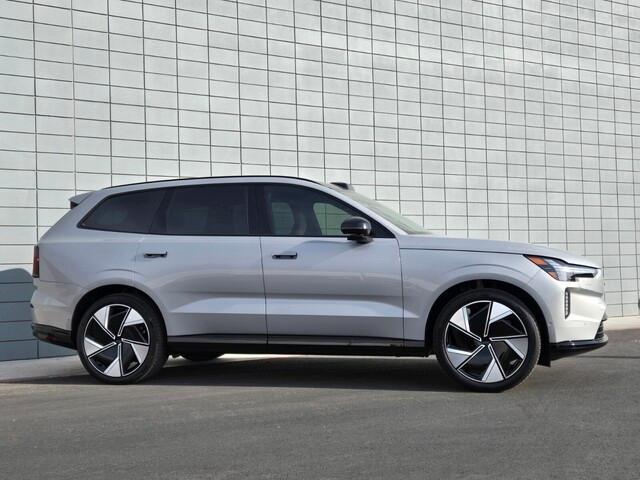new 2025 Volvo EX90 car, priced at $96,420