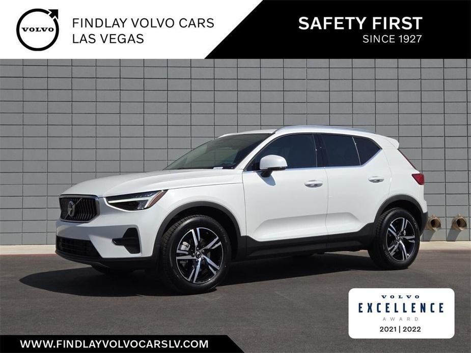 new 2025 Volvo XC40 car