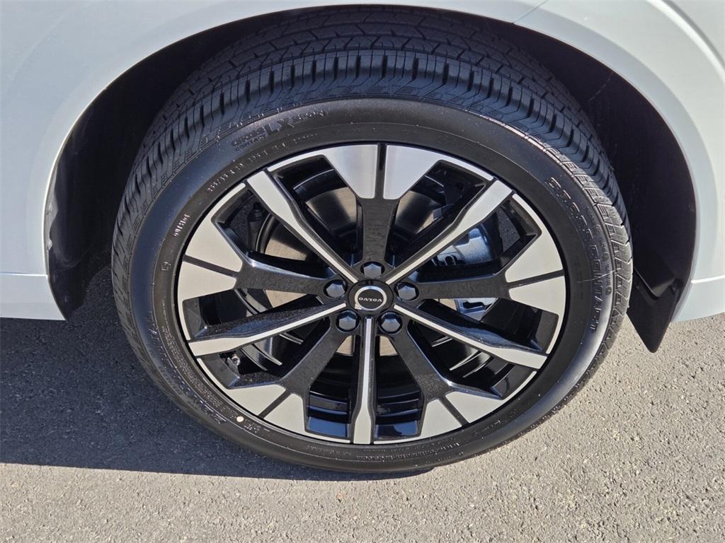 new 2026 Volvo XC60 car, priced at $54,985