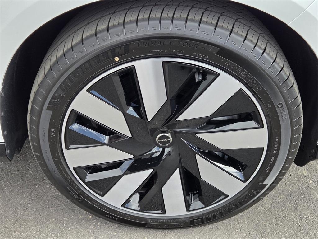 new 2025 Volvo EX90 car, priced at $79,445