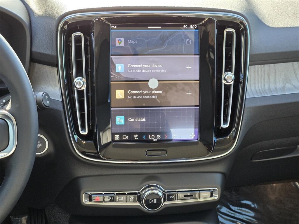 new 2025 Volvo XC40 car, priced at $46,038