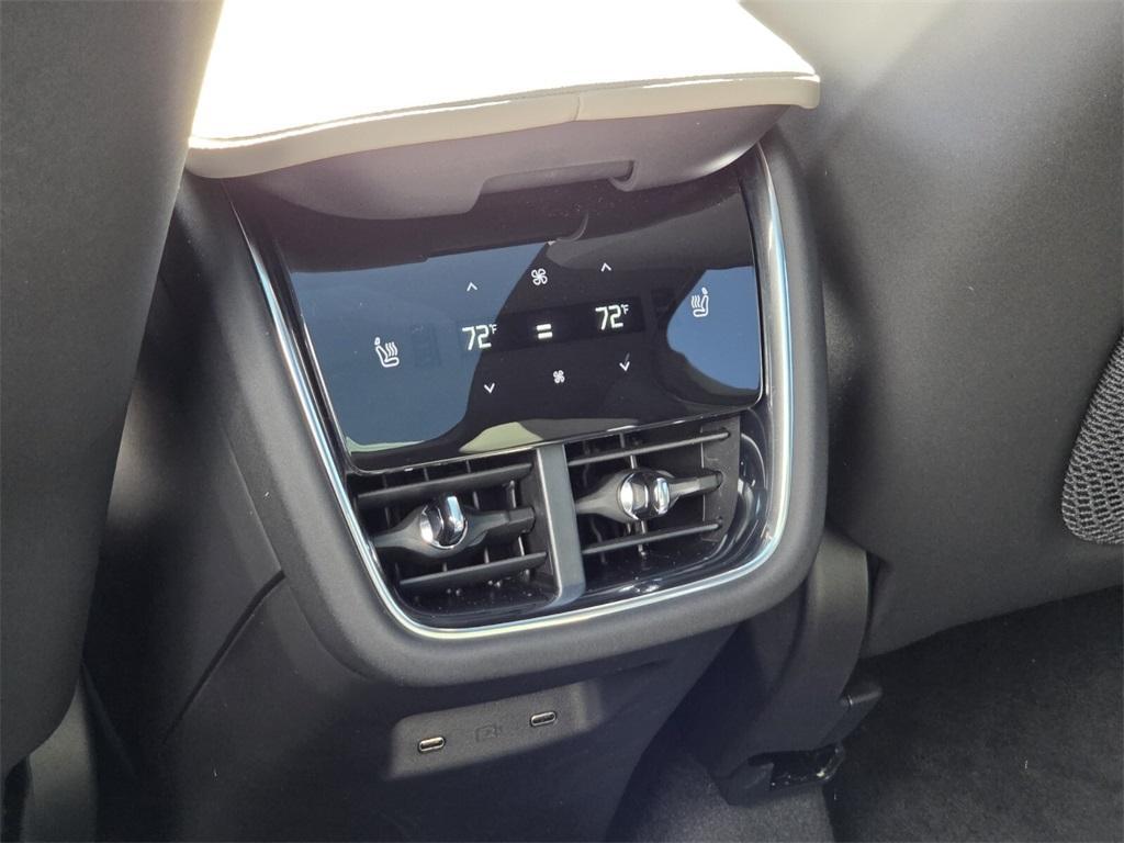 new 2025 Volvo EX90 car, priced at $76,910