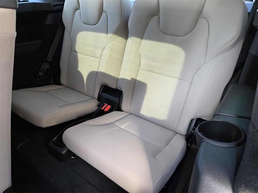new 2025 Volvo XC90 Plug-In Hybrid car, priced at $73,077