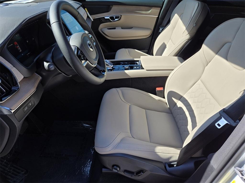 new 2025 Volvo XC90 Plug-In Hybrid car, priced at $73,077