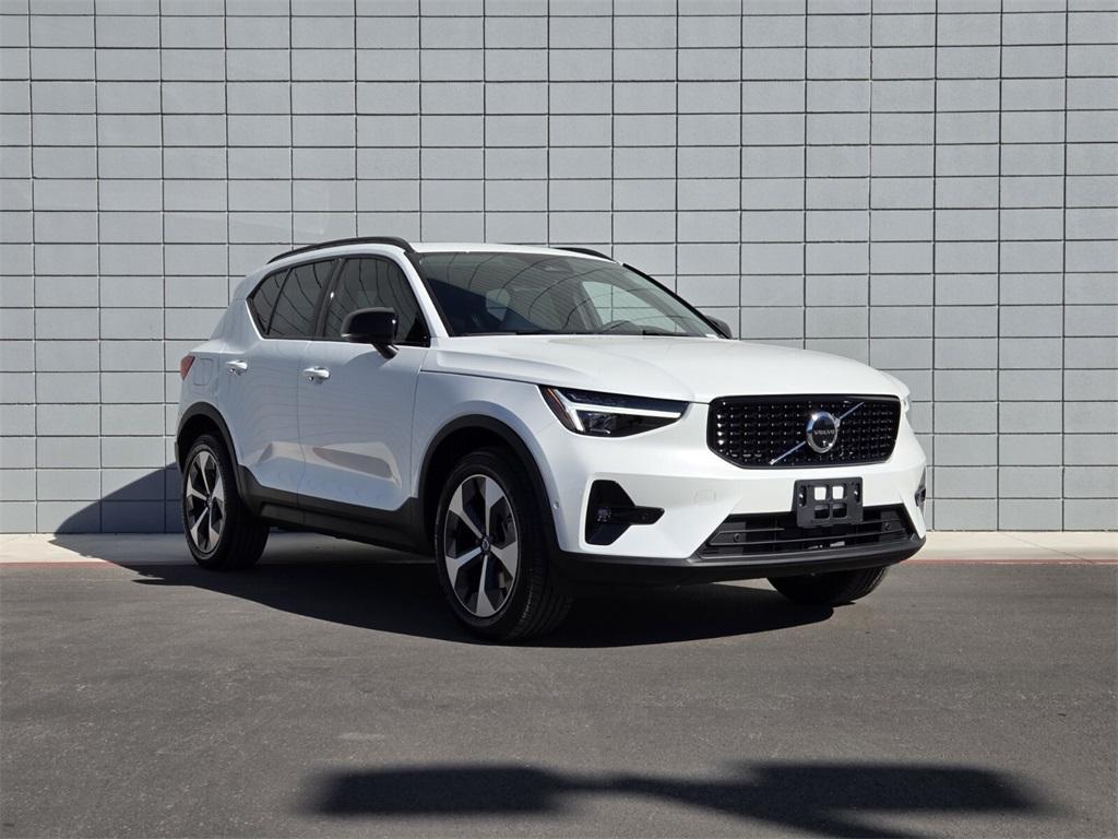 new 2026 Volvo XC40 car