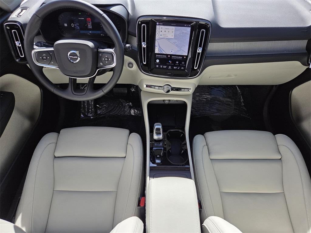 new 2026 Volvo XC40 car