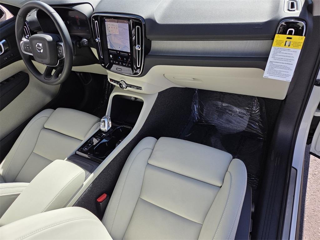 new 2026 Volvo XC40 car