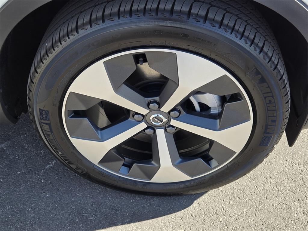 new 2026 Volvo XC40 car