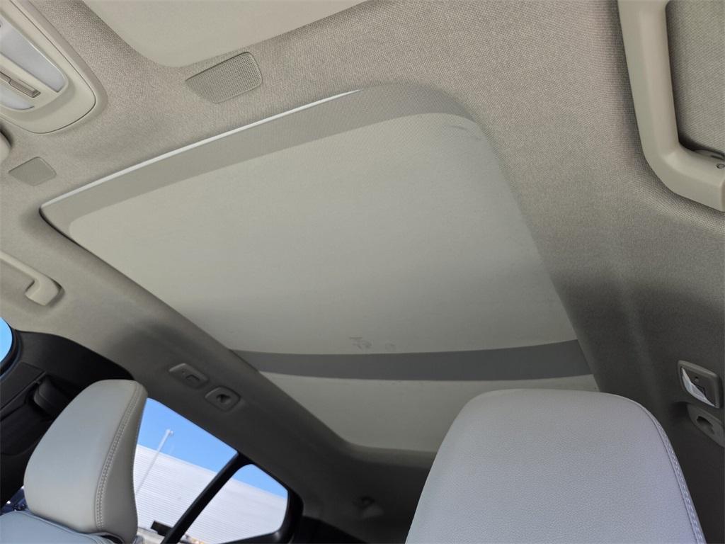 new 2026 Volvo XC40 car