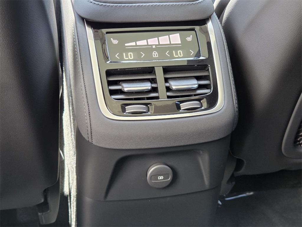 new 2026 Volvo XC90 Plug-In Hybrid car, priced at $78,875