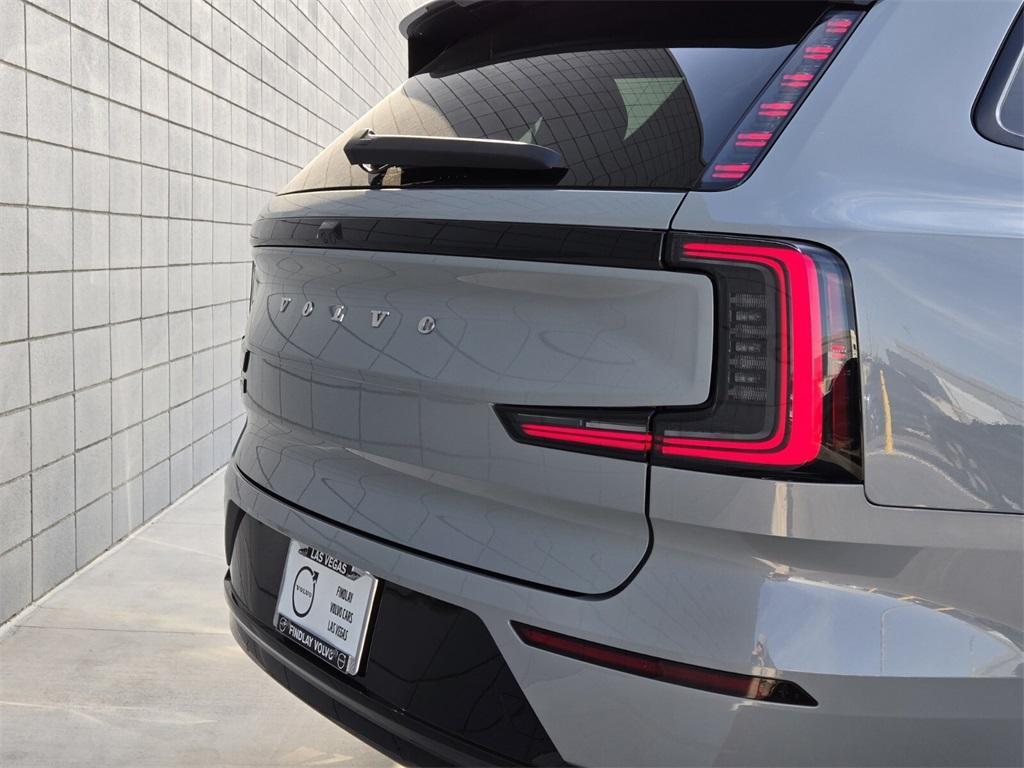 new 2025 Volvo EX90 car, priced at $86,721