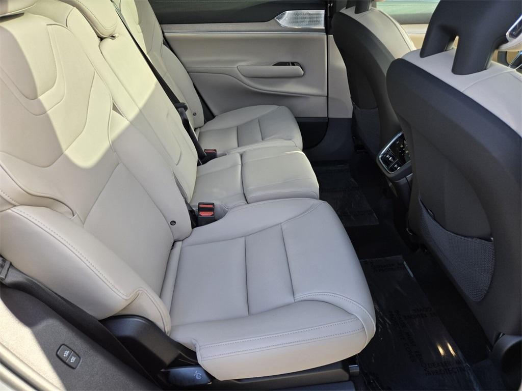 new 2025 Volvo EX90 car, priced at $86,721