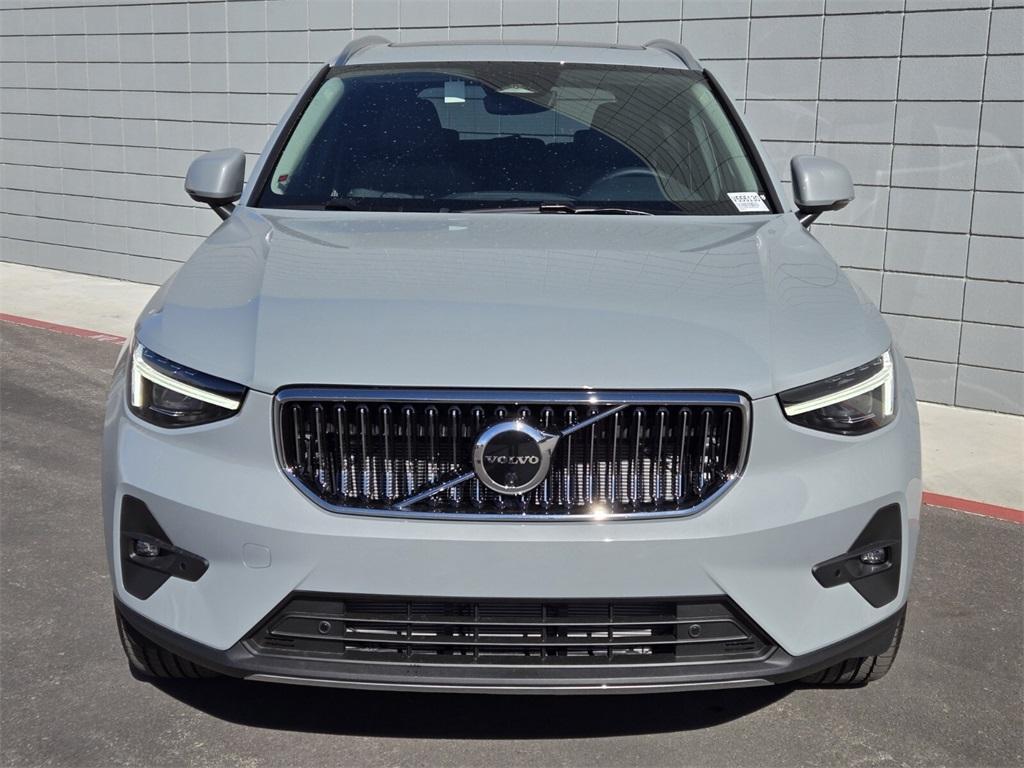 new 2025 Volvo XC40 car, priced at $48,335