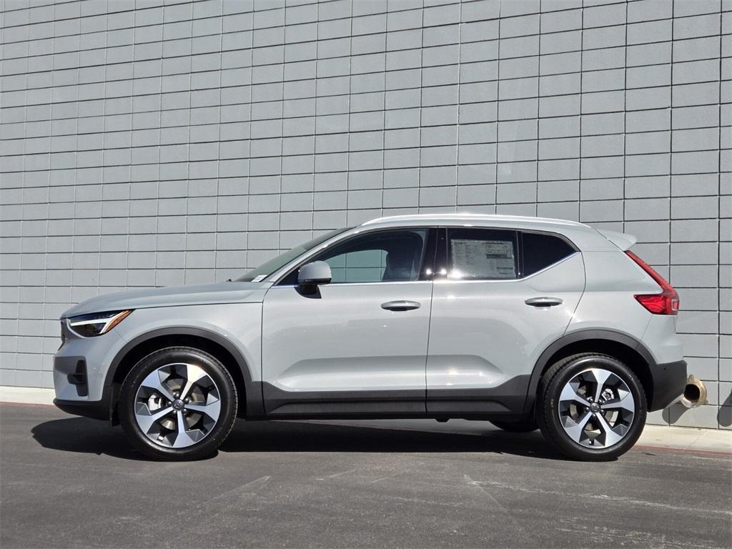 new 2025 Volvo XC40 car, priced at $48,335