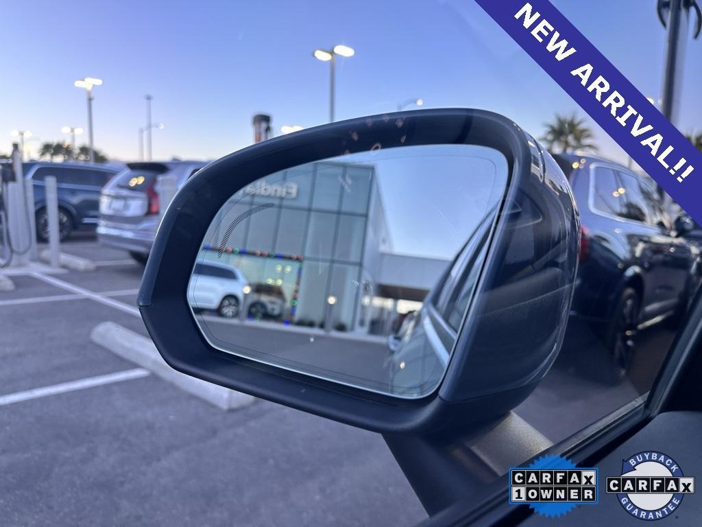 used 2021 Volvo XC40 car, priced at $24,578