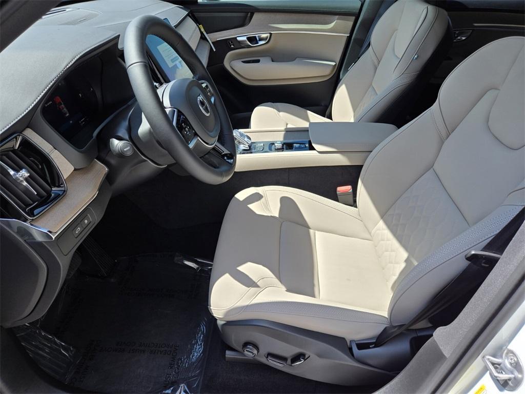 new 2025 Volvo XC90 Plug-In Hybrid car, priced at $76,047